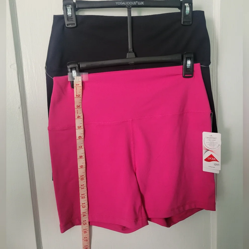 Yogalicious Lux women's high rise 5" Inseam biking shorts size XL 1 pink 1 black - Picture 3 of 7